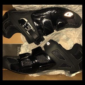 Cycling shoes Giro Carbon black NEW in box
